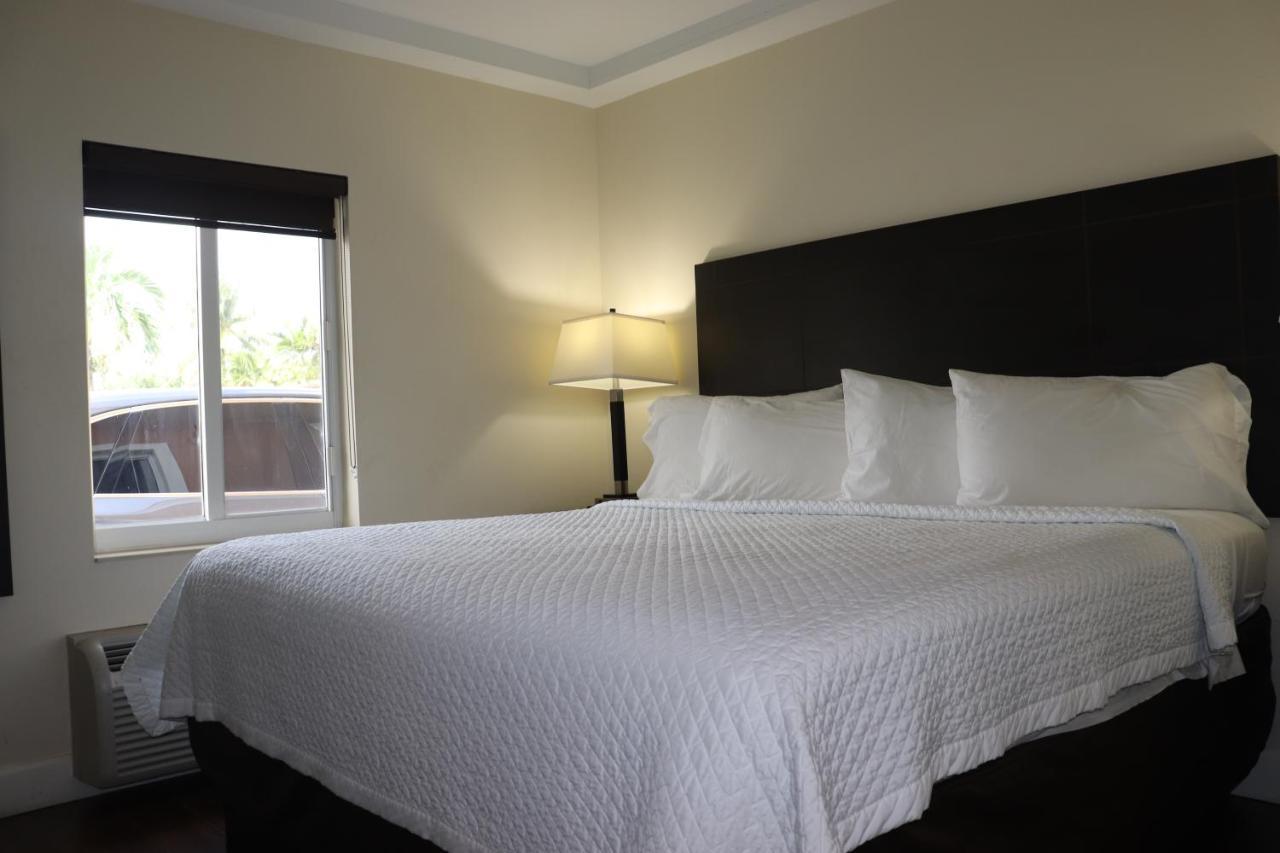 Curtis Inn & Suites ฮอลลีวูด ภายนอก รูปภาพ