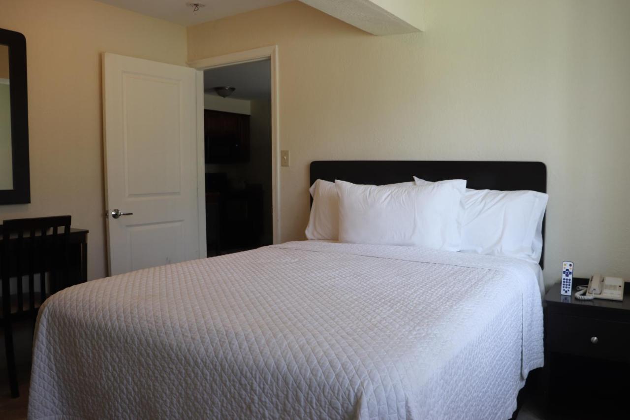 Curtis Inn & Suites ฮอลลีวูด ภายนอก รูปภาพ
