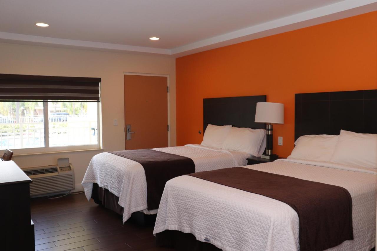 Curtis Inn & Suites ฮอลลีวูด ภายนอก รูปภาพ