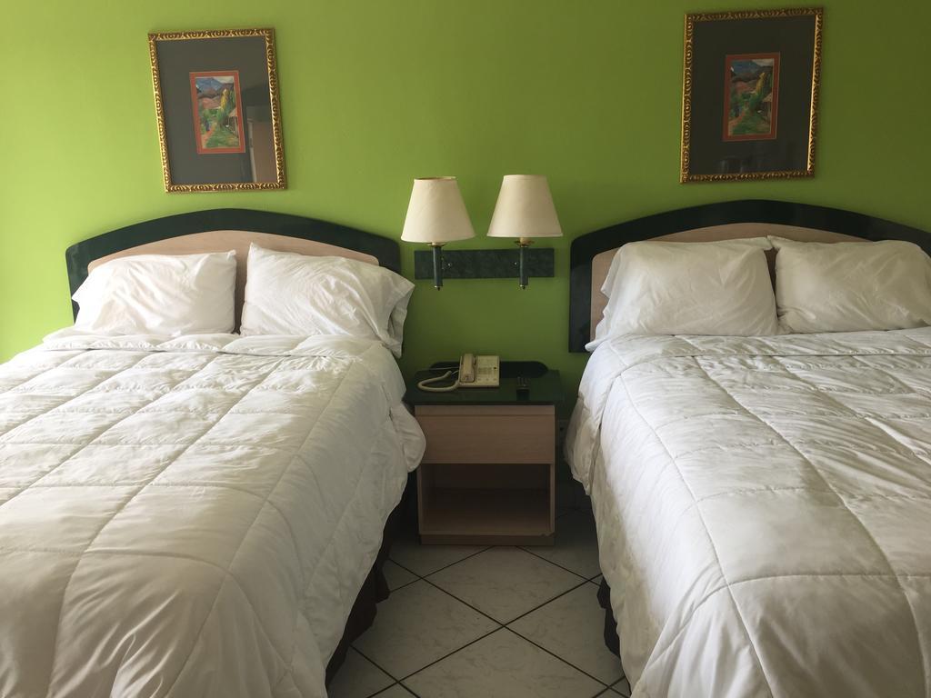 Curtis Inn & Suites ฮอลลีวูด ภายนอก รูปภาพ